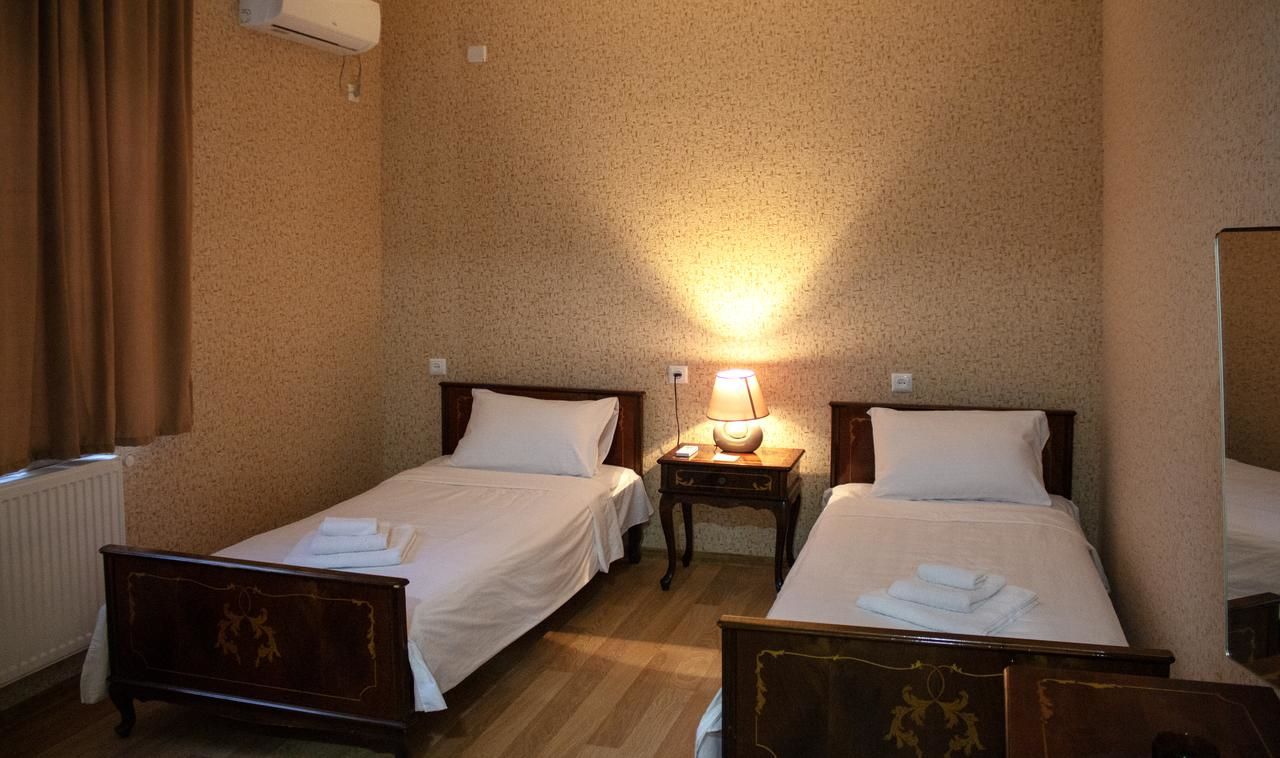 Отель Twins Hotel Тбилиси-26