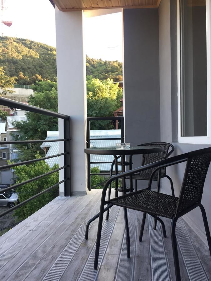 Отель Twins Hotel Тбилиси-32