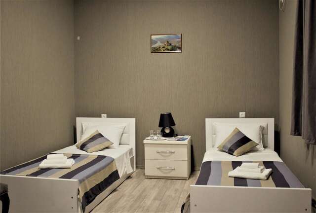 Отель Twins Hotel Тбилиси-18