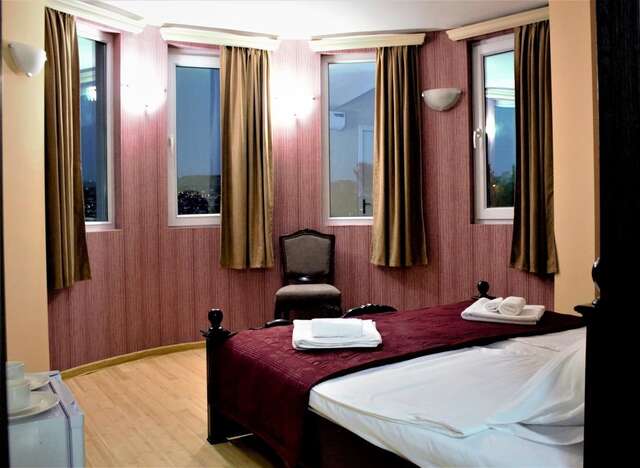 Отель Twins Hotel Тбилиси-20