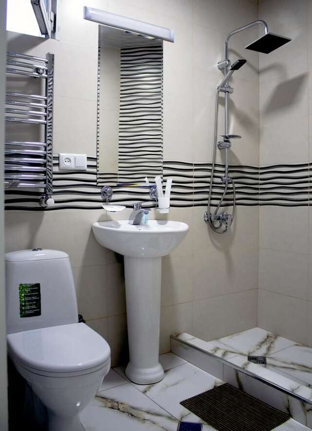 Отель Twins Hotel Тбилиси-22