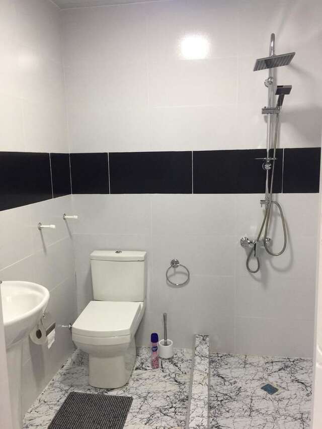 Отель Twins Hotel Тбилиси-44